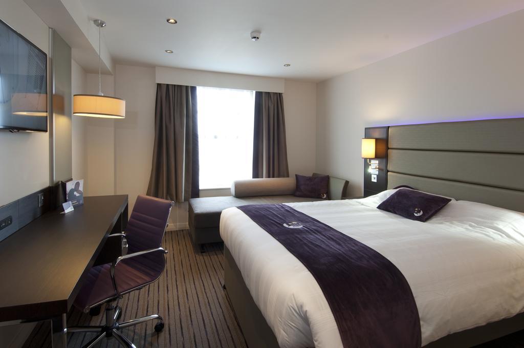 Premier Inn London Wimbledon South Kamer foto