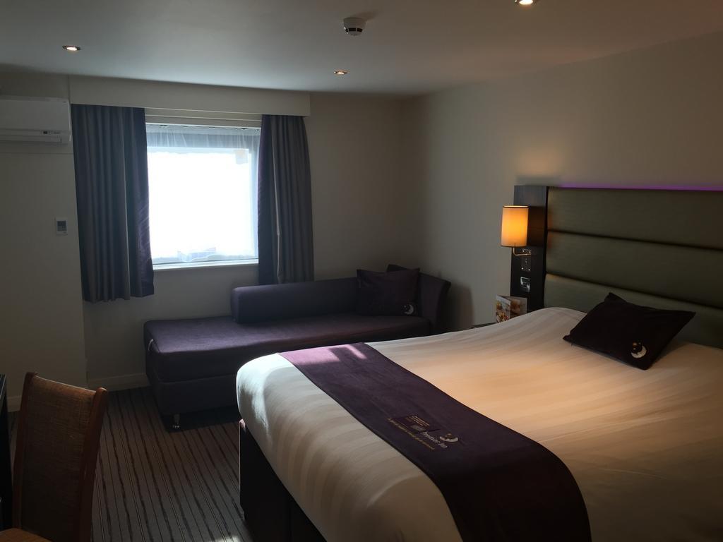 Premier Inn London Wimbledon South Kamer foto