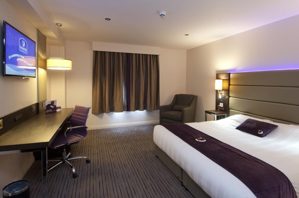 Premier Inn London Wimbledon South Kamer foto