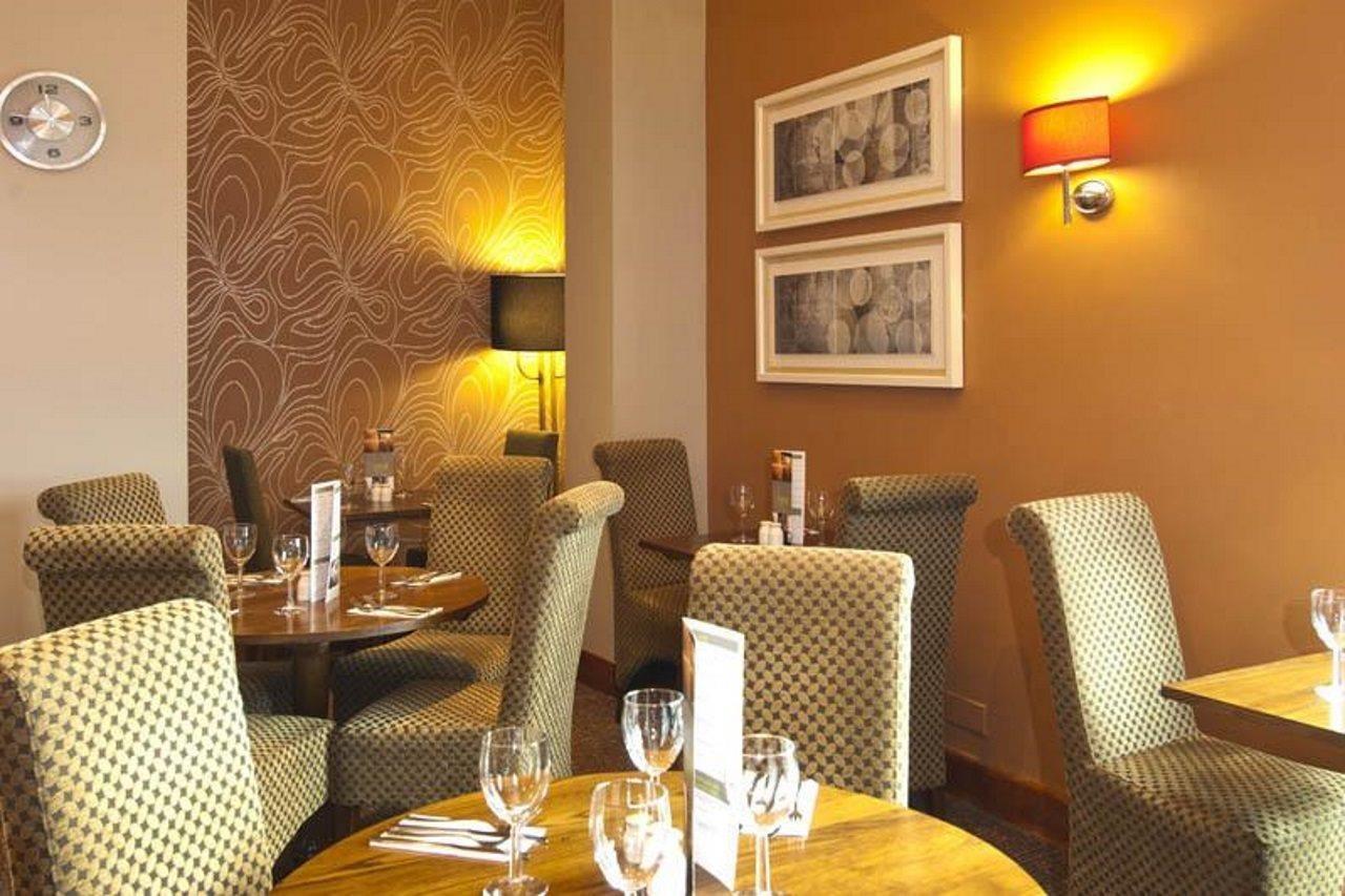 Premier Inn London Wimbledon South Buitenkant foto
