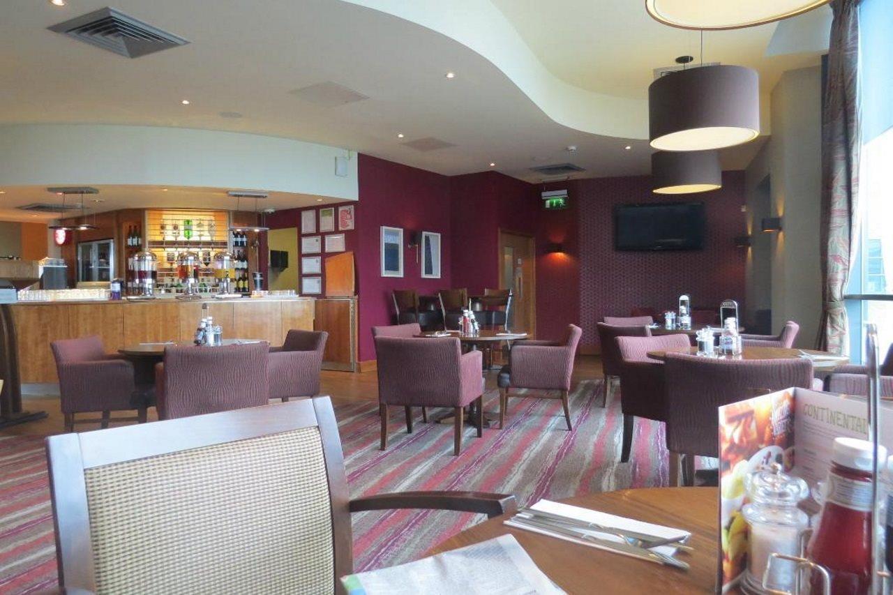 Premier Inn London Wimbledon South Buitenkant foto